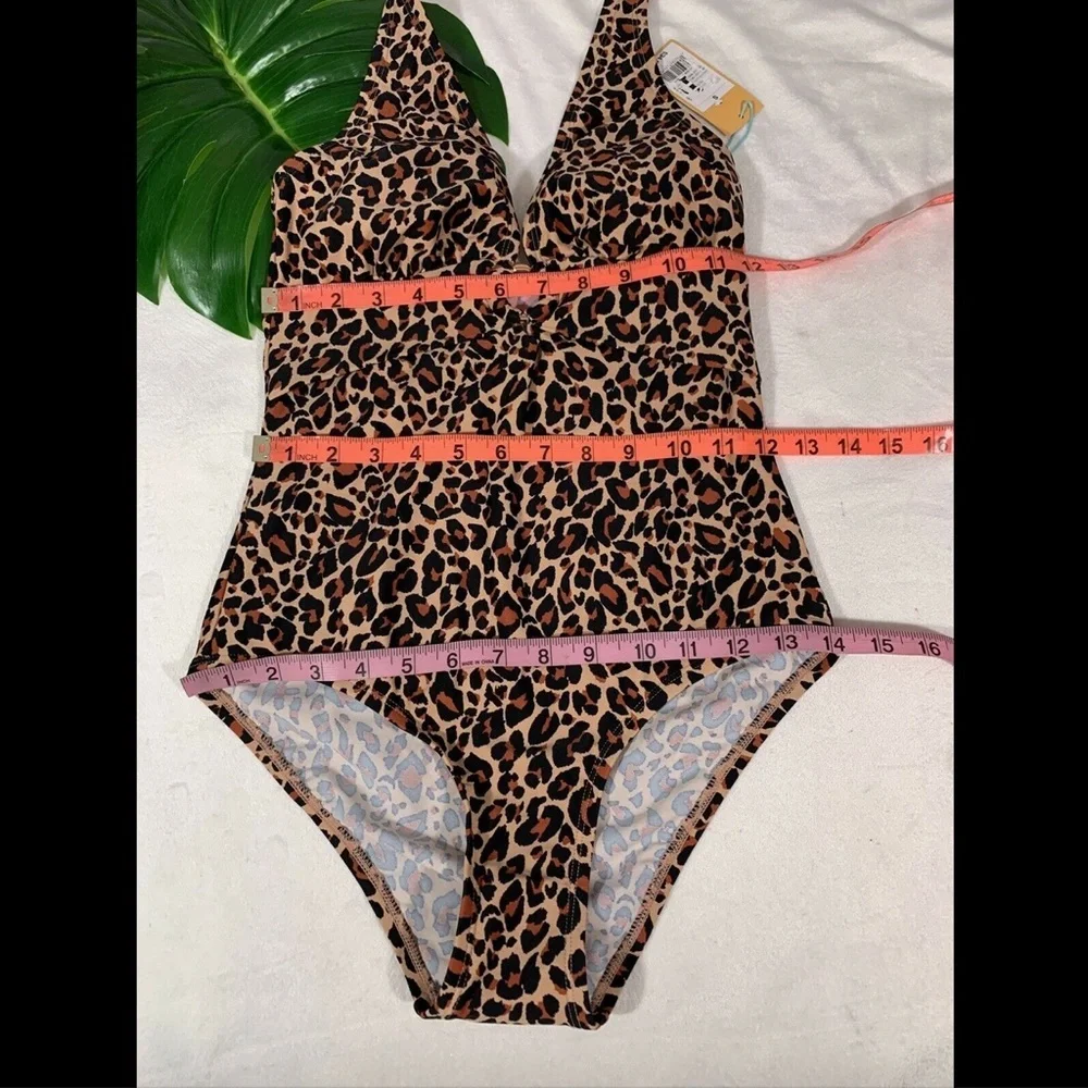 NWT Kona Sol Ring Leopard Cheetah V-Neck One Piece Swimsuit [ Small‎ ]